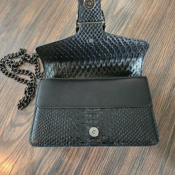 JBB Black Faux Snakeskin Leather Crossbody Chain Bag Triple Compartments NWOT - Picture 4 of 11